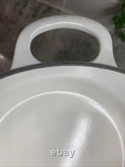 Le Creuset #28 Dutch Oven 7.5 qts. White Round withLid Cast Iron R96