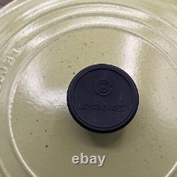 Le Creuset #28 Lime/Avocado Green Round Enameled Cast Iron Dutch Oven 7.25 qt