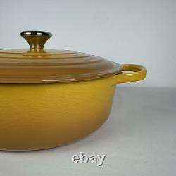 Le Creuset #30 Cast Iron Signature Round Wide Dutch Oven 6.75 Qt Nectar NWOB