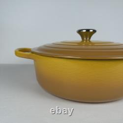 Le Creuset #30 Cast Iron Signature Round Wide Dutch Oven 6.75 Qt Nectar NWOB