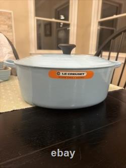 Le Creuset 31 Cast Iron Enamel Dutch Oven RARE SKY BLUE Le Creuset 31 Cast Iron Enamel Dutch Oven RARE SKY BLUE