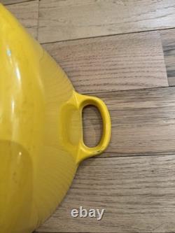 Le Creuset 7.25 Qt #28 Round Dutch Oven Cast Iron Soleil Yellow with Lid Used