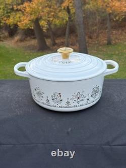 Le Creuset Cast Iron 22 Round Dutch Oven 3-1/2 Qt. 12 Days of Christmas