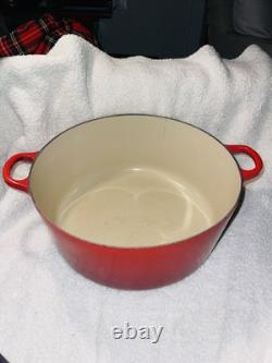Le Creuset Cast Iron Round 30 Dutch Oven 6.75 qt. Cerise Red With Lid