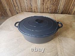 Le Creuset Cast Iron Signature Oval Dutch Oven 15.5qt 40cm 15.75 Matte Black