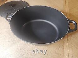 Le Creuset Cast Iron Signature Oval Dutch Oven 15.5qt 40cm 15.75 Matte Black