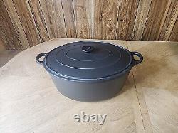 Le Creuset Cast Iron Signature Oval Dutch Oven 15.5qt 40cm 15.75 Matte Black