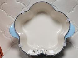 Le Creuset Cocotte Fleur Flower Purist Blue 20cm 2L Silver Knob Dutch oven NIB