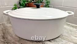 Le Creuset Dutch Oven Oval #31/6.75 Qt Classic White VGC- CHIP