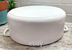 Le Creuset Dutch Oven Oval #31/6.75 Qt Classic White VGC- CHIP