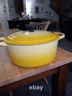 Le Creuset Dutch oven 24 5.5 Quart Yellow Used Pre 2015 Clean Good Condition