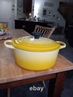 Le Creuset Dutch oven 24 5.5 Quart Yellow Used Pre 2015 Clean Good Condition