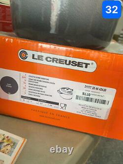 Le Creuset Enameled Cast Iron Signature Round Dutch Oven, 7.25 qt, Oyster