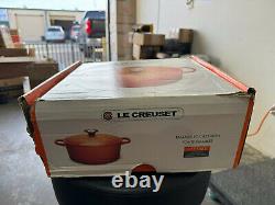 Le Creuset Enameled Cast Iron Signature Round Dutch Oven, 7.25 qt, Oyster