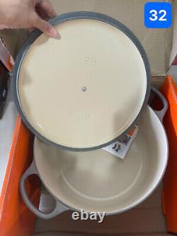 Le Creuset Enameled Cast Iron Signature Round Dutch Oven, 7.25 qt, Oyster