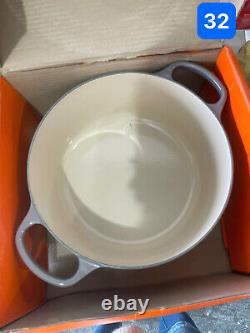 Le Creuset Enameled Cast Iron Signature Round Dutch Oven, 7.25 qt, Oyster