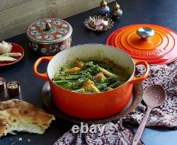 Le Creuset Enameled Cast Iron Signature Round Dutch Oven withLid 5-1/2 Quart Flame