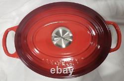 Le Creuset Enameled Cast Iron Signature Round Dutch Oven with Lid, 5 Quart