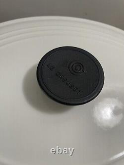 Le Creuset Enameled Dutch Oven Signature Oval Casserole 6.75 Qt /31 cm -Meringue