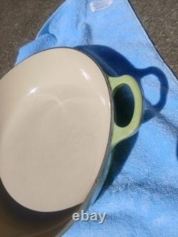 Le Creuset France #30 Enamel Cast Iron Round Dutch Oven With Lid (T)