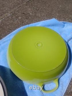 Le Creuset France #30 Enamel Cast Iron Round Dutch Oven With Lid (T)