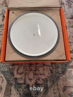 Le Creuset SIGNATURE ENAMELED CAST IRON Flame Color Round Dutch Oven