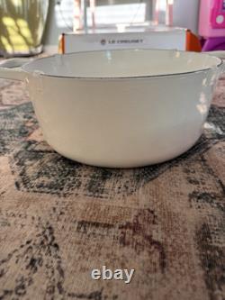 Le Creuset SIGNATURE ENAMELED CAST IRON Flame Color Round Dutch Oven