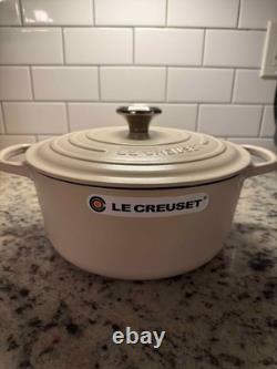 Le Creuset Signature 5.5QT Round Dutch Oven in Brioche