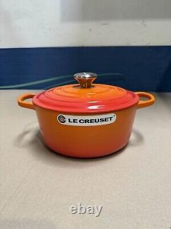 Le Creuset Signature Cast Iron 4.5 Quart Round Dutch Oven, Flame Orange New Le Creuset Signature Cast Iron 4.5 Quart Round Dutch Oven, Flame Orange New