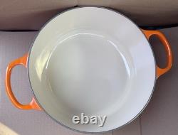 Le Creuset Signature Enameled Cast Iron Round 7.25 Qt Dutch Oven Flame Orange