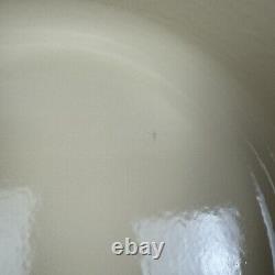 Le Creuset Signature Enameled Cast Iron Round Wide Dutch Oven 6 3/4-Qt Flaw Read