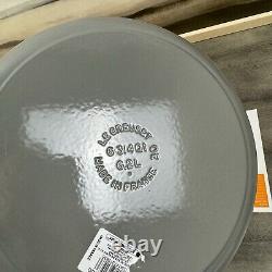 Le Creuset Signature Enameled Cast Iron Round Wide Dutch Oven 6 3/4-Qt Flaw Read