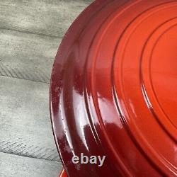 Le Creuset Signature Enameled Cast Iron Round Wide Dutch Oven 6 3/4-Qt. Red Read
