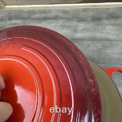 Le Creuset Signature Enameled Cast Iron Round Wide Dutch Oven 6 3/4-Qt. Red Read