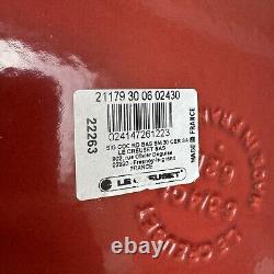 Le Creuset Signature Enameled Cast Iron Round Wide Dutch Oven 6 3/4-Qt. Red Read