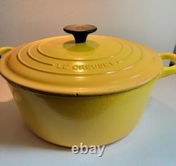 Le Creuset Yellow Dutch Oven 5.5 Quart Enameled Cast Iron Round Oven