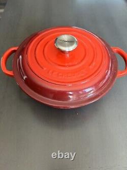 Le creuset dutch oven 2.2qt Cast Iron Signature French Oven