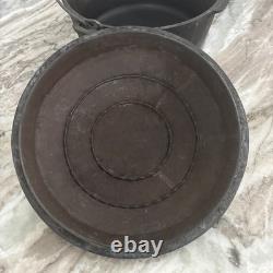 Level Dutch Oven Pot Cast Iron Hammered Unmarked Camping With Lid