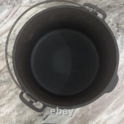 Level Dutch Oven Pot Cast Iron Hammered Unmarked Camping With Lid