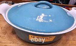 NEW! Vintage Le Creuset #22 Cast Iron Blue Dutch Oven MADE IN FRANCE PERFECT