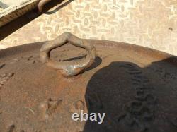 Ornate rare POCASSET CAST IRON No 4 NEW YOURK 12 in, skillet or dutch oven lid