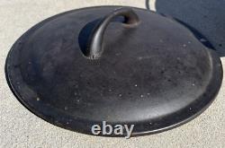 Rare! 1900s Gatemarked #8 Cast Iron Dutch Oven and Lid w Heat Ring & Assist Tab