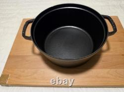 STAUB Cast Iron 7 qt, Round, Dutch Oven, Black
