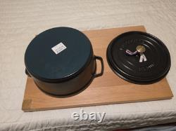 STAUB Cast Iron 7 qt, Round, Dutch Oven, Black