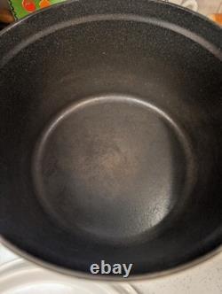 STAUB Cast Iron Dutch Oven 5 qt Round Cocotte White Made in France