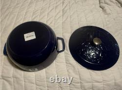 Staub 3.75qt Essential French Oven with Lilly Lid, LA Marmite. Dark Blue