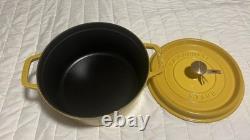 Staub Cast Iron 4 qt, Round, Dutch Oven, Citron Staub Cast Iron 4 qt, Round, Dutch Oven, Citron