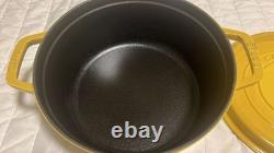 Staub Cast Iron 4 qt, Round, Dutch Oven, Citron