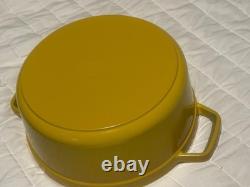 Staub Cast Iron 4-qt, Round, Dutch Oven, Citron