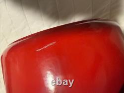 Staub Cast Iron 4 qt, Round, Dutch Oven, Cranberry